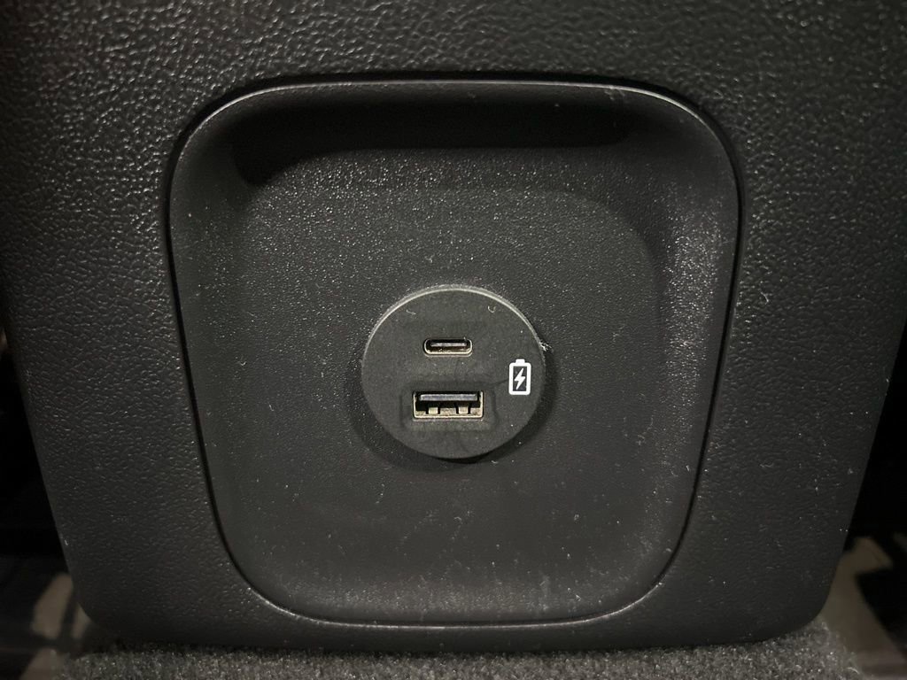 Used 2021 Ford Escape SE w/ Cold Weather Package image 33