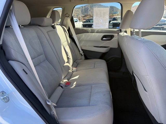 Used 2025 Nissan Rogue SV image 15