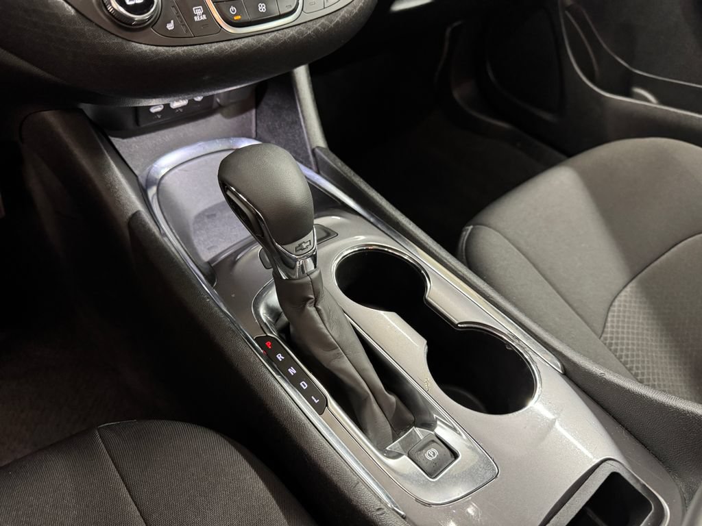 Used 2023 Chevrolet Malibu LT FWD image 23