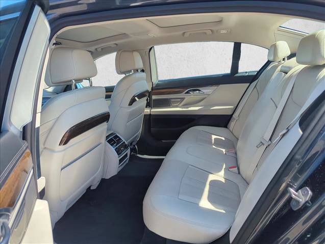 Used 2017 BMW 740i RWD image 16