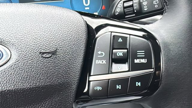 Certified 2023 Ford Escape Platinum w/ Class II Trailer Tow Package image 21