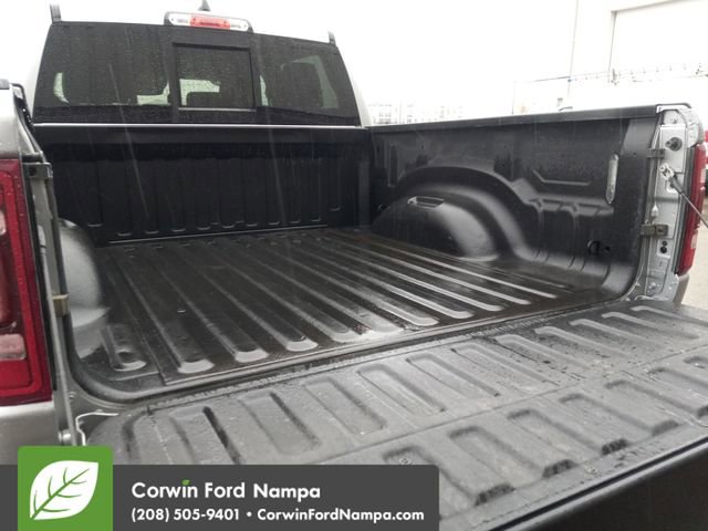 Used 2022 RAM 1500 Limited w/ Body Color Bumper Group image 28