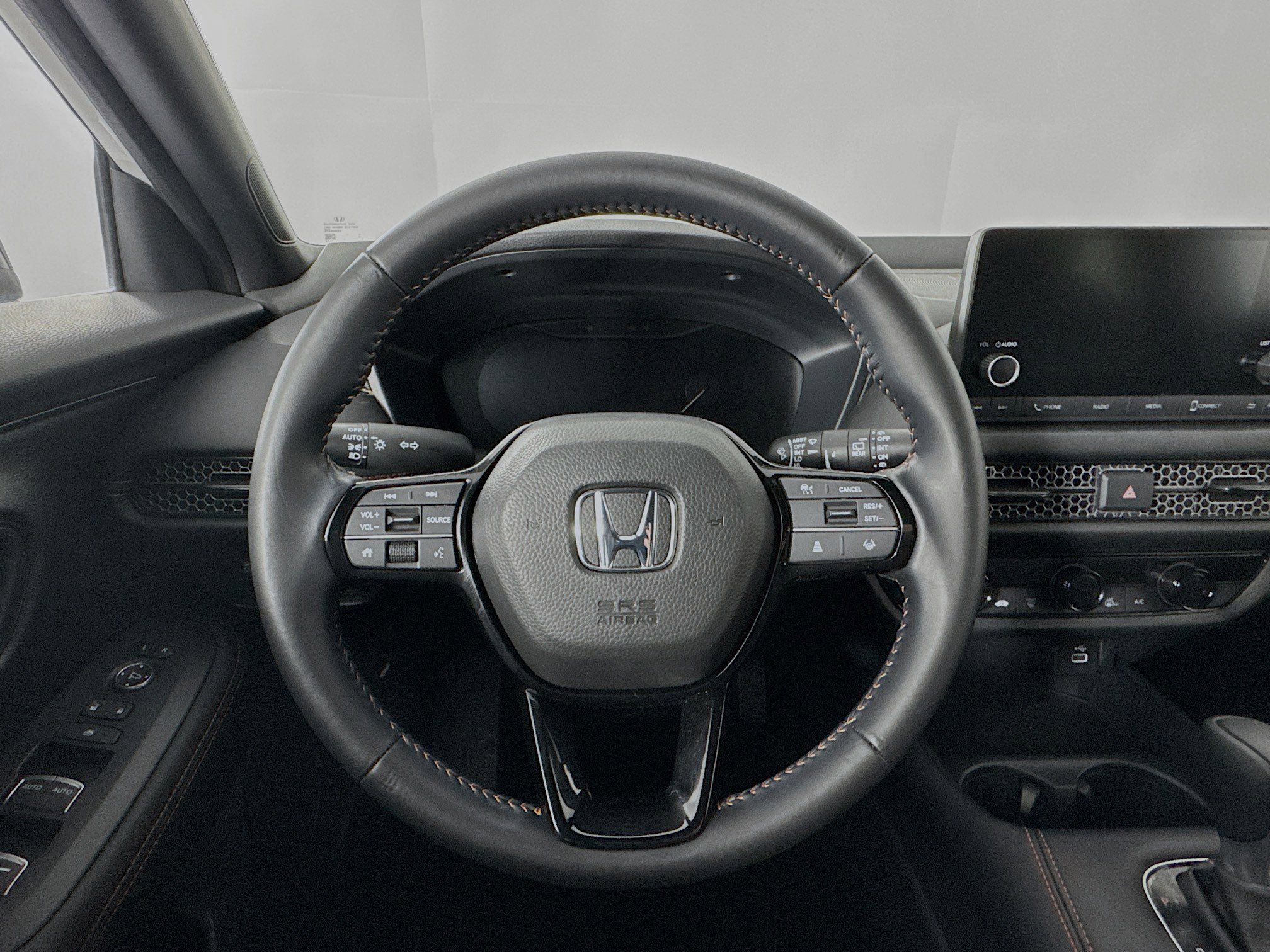 Certified 2025 Honda HR-V Sport image 11