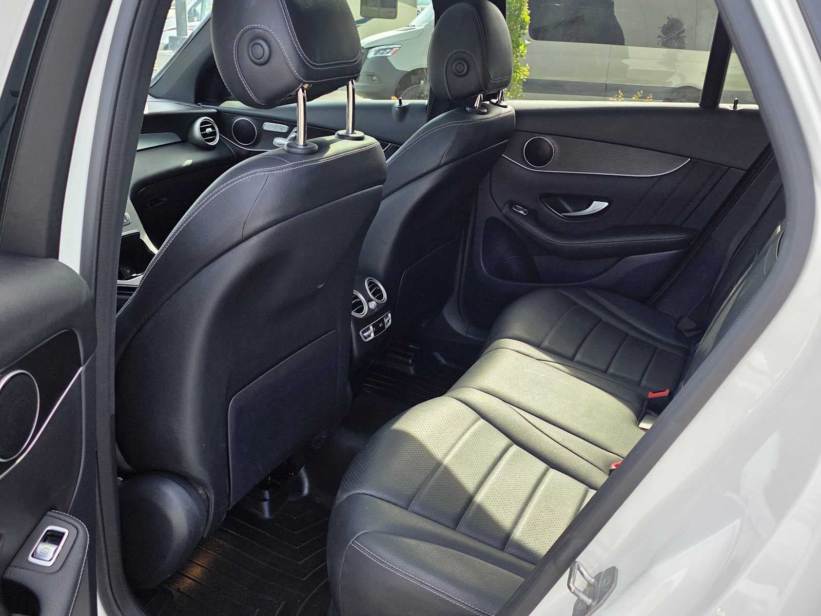 Used 2020 Mercedes-Benz GLC 300 4MATIC image 15
