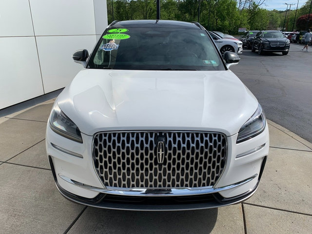 Certified 2025 Lincoln Corsair AWD w/ Equipment Group 101A image 10