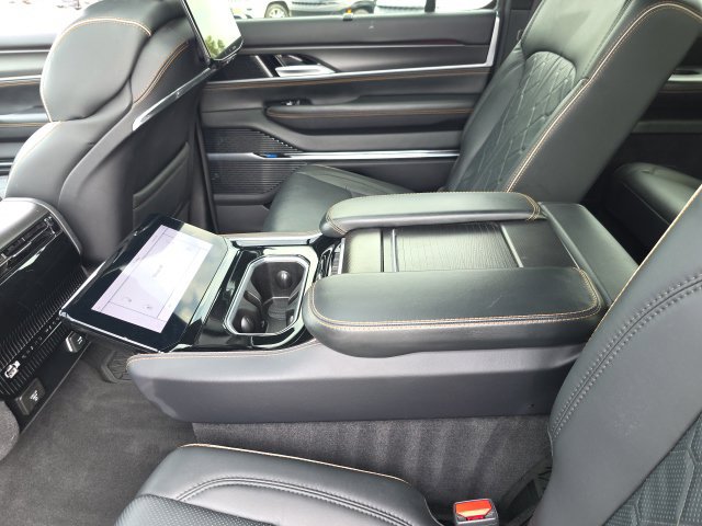 Used 2025 Jeep Grand Wagoneer L Series III w/ Rear Seat Video Group 1 AWD/4WD image 42