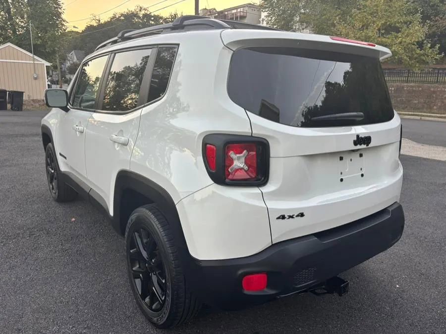 Used 2017 Jeep Renegade Altitude image 7