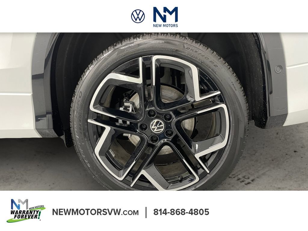 New 2026 Volkswagen Tiguan SEL R-Line image 12