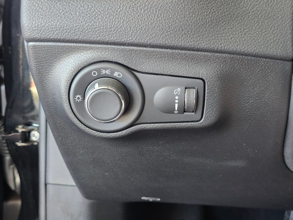 Used 2020 Jeep Compass Sport FWD image 39