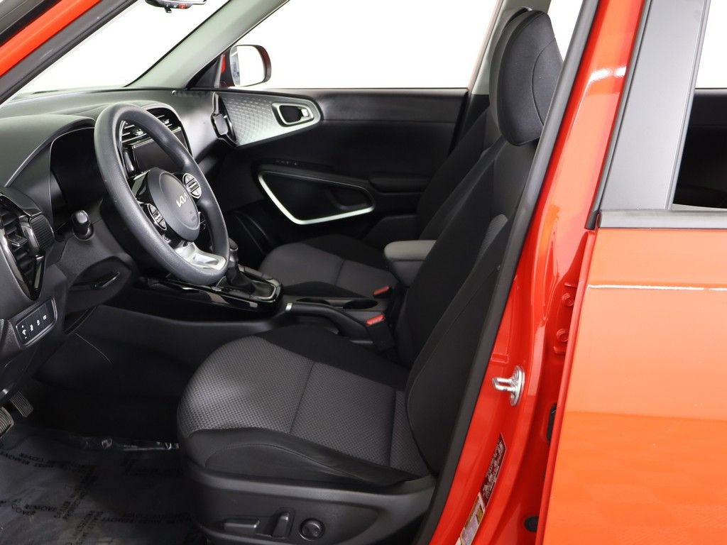 Used 2024 Kia Soul S FWD image 27