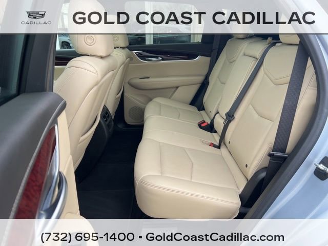 Used 2017 Cadillac XT5 Luxury w/ Driver Awareness Package FWD image 14