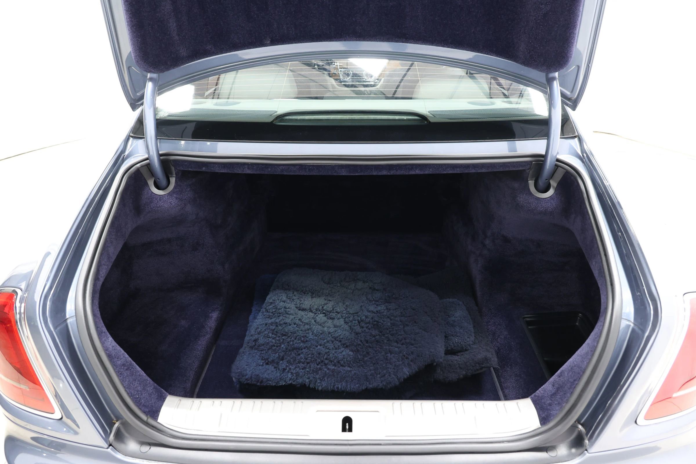 Used 2011 Rolls-Royce Ghost image 63