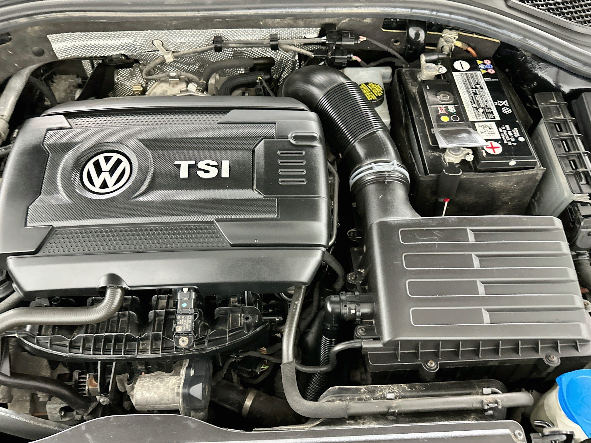 Used 2019 Volkswagen Jetta GLI FWD image 32