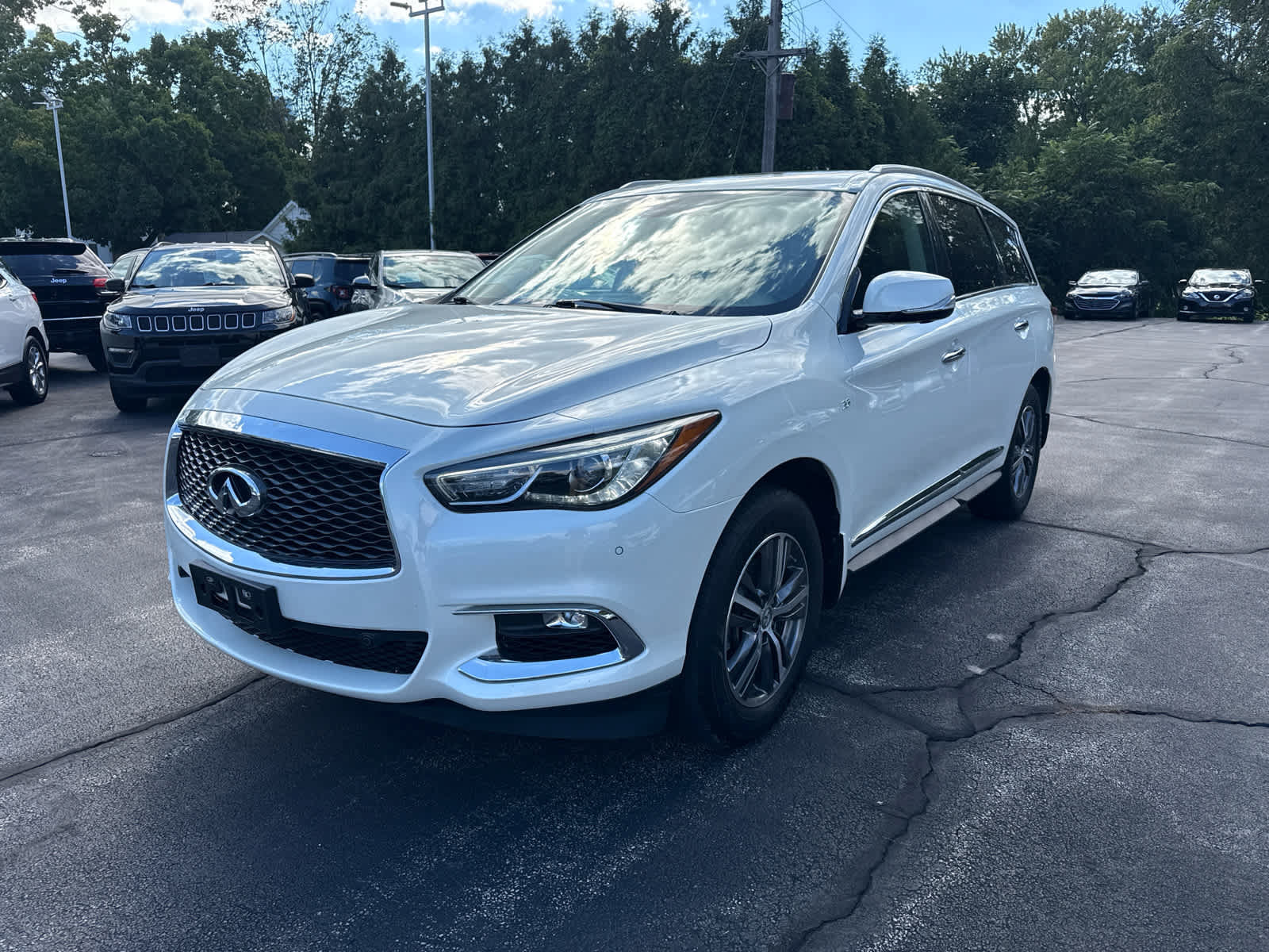Used 2017 INFINITI QX60 Luxe w/ Premium Plus Package AWD/4WD image 7