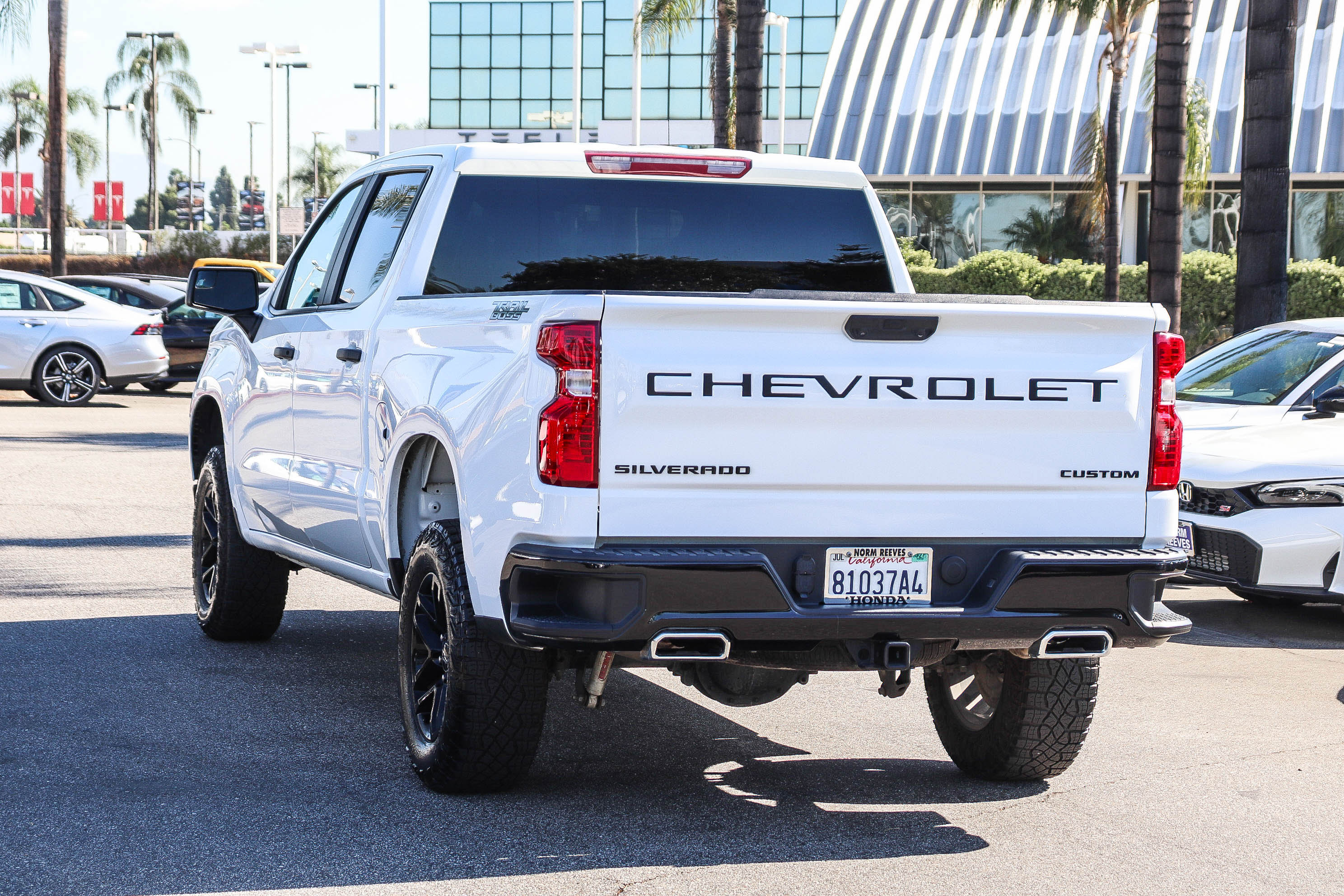 Used 2024 Chevrolet Silverado 1500 Custom Trail Boss w/ LPO, Dark Essentials Package AWD/4WD image 12