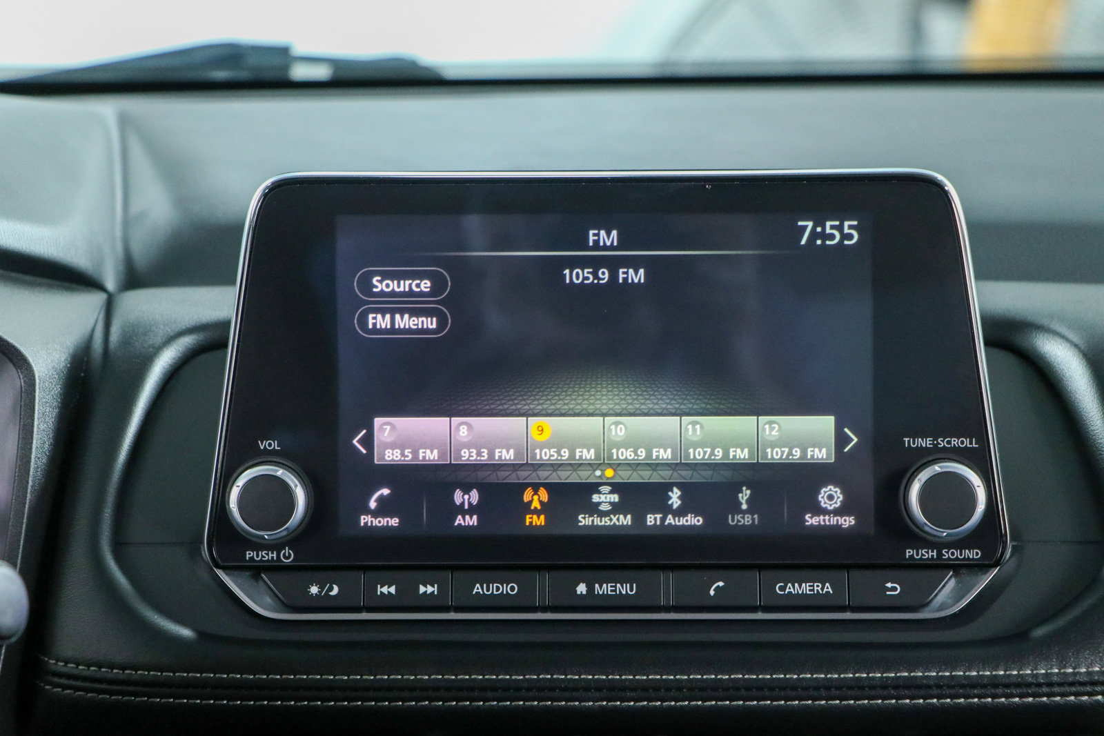 Used 2024 Nissan Rogue SV FWD image 19