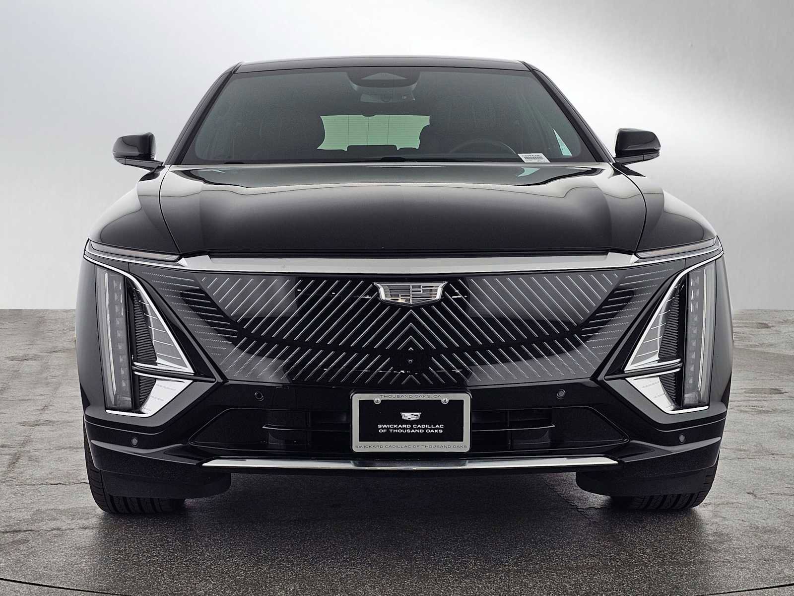 Used 2025 Cadillac Lyriq Luxury w/ LPO, Floor Liner Package image 8