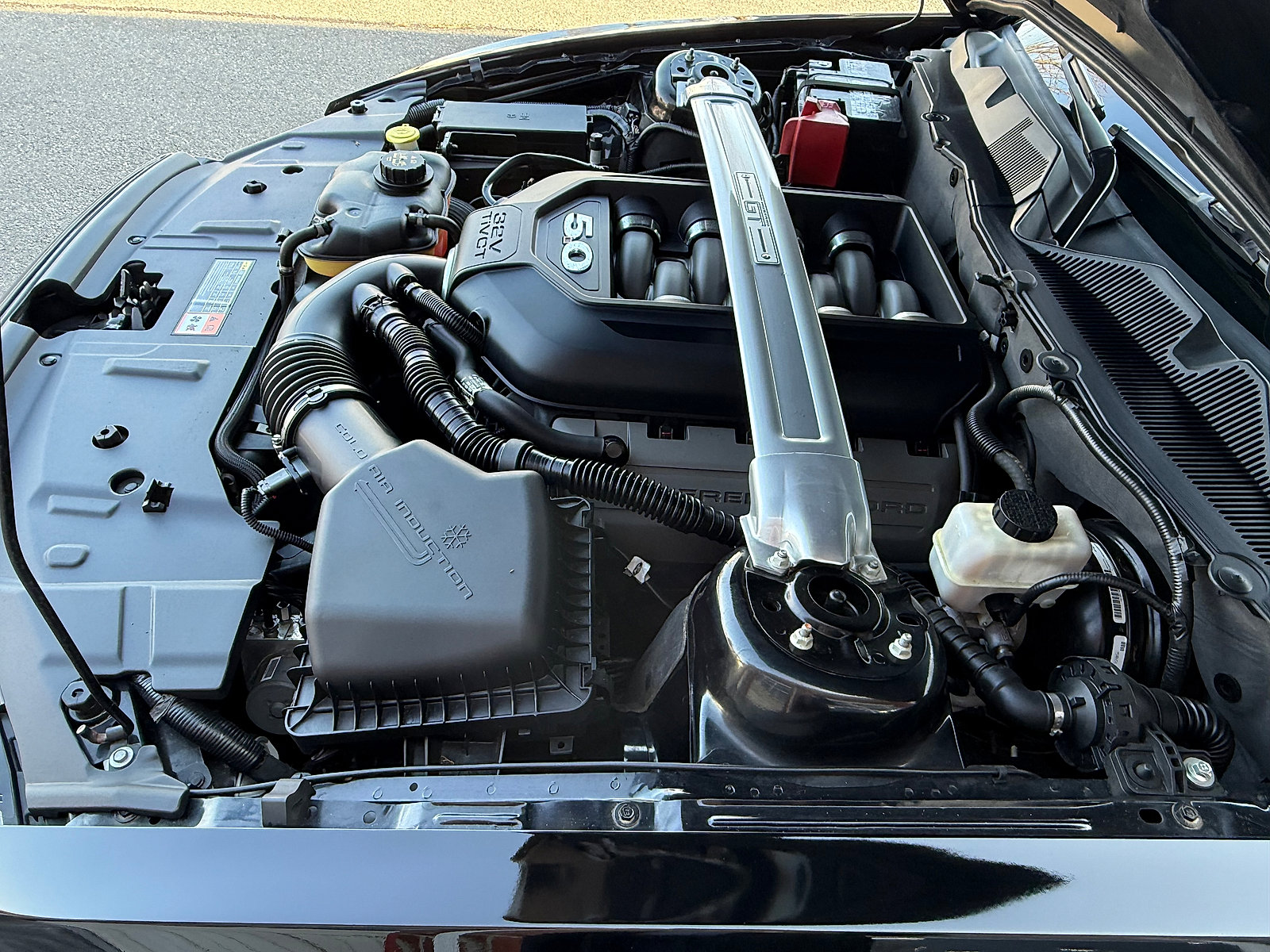 Used 2013 Ford Mustang GT Premium w/ Brembo Brake Pkg image 31