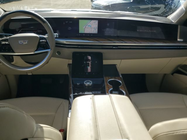 Used 2025 Cadillac Escalade ESV Sport Platinum w/ LPO, Floor Liner Package AWD/4WD image 16