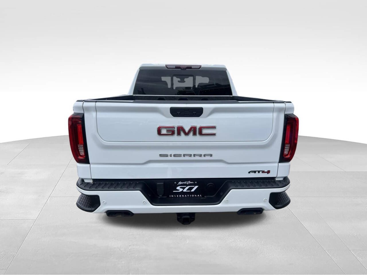 Used 2021 GMC Sierra 1500 AT4 w/ AT4 Carbonpro Edition AWD/4WD image 4