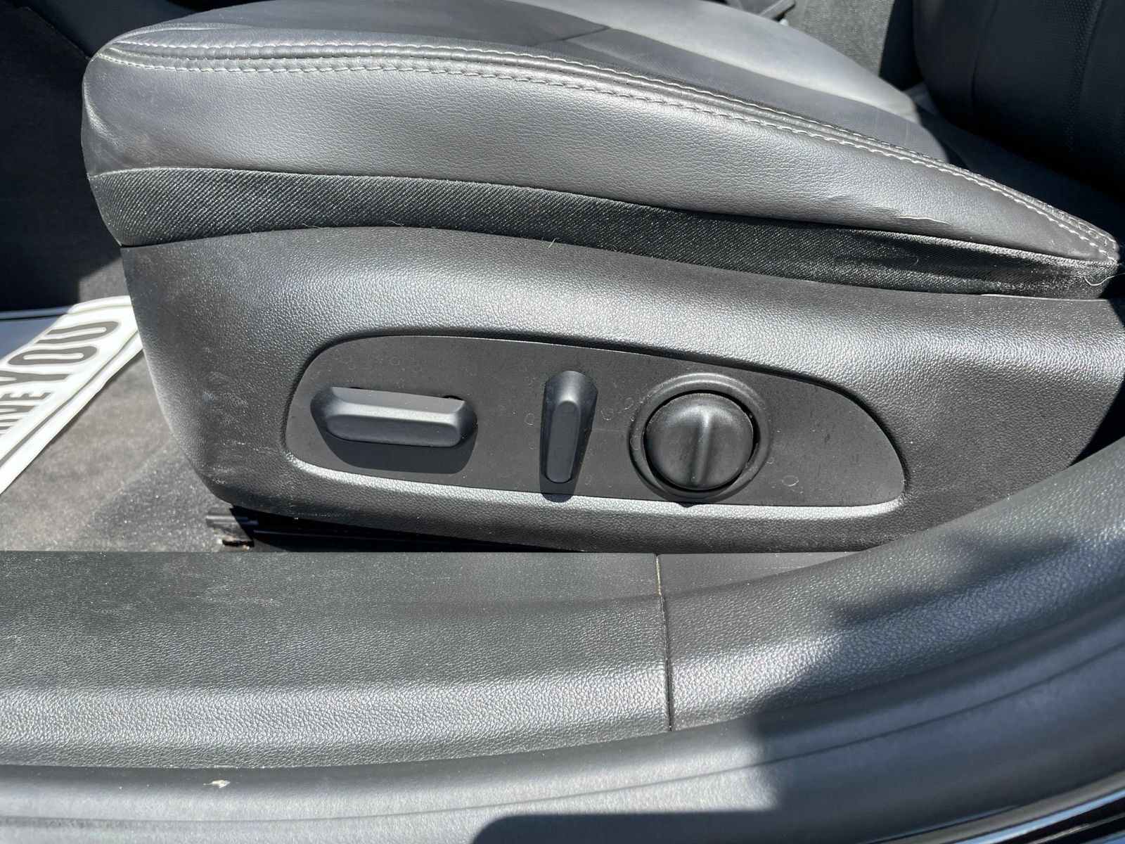 Used 2017 Buick LaCrosse Essence w/ Sun and Shade Package FWD image 14