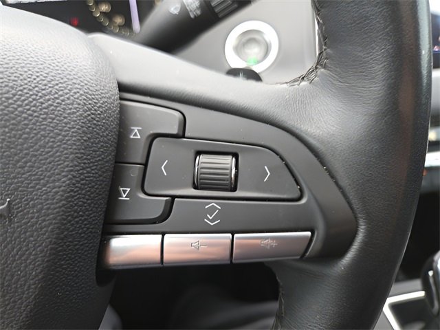 Used 2022 Cadillac XT4 Luxury w/ Cold Weather Package image 25