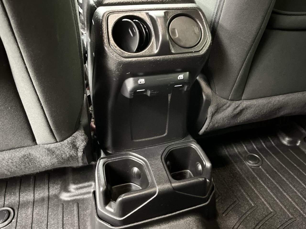 Used 2021 Jeep Wrangler Unlimited Sport AWD/4WD image 12