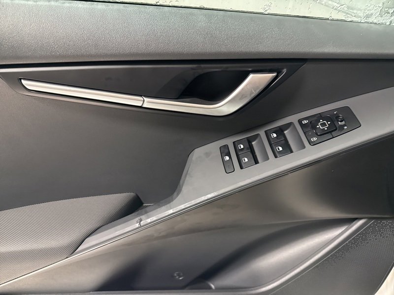 New 2025 Kia Niro LX image 19