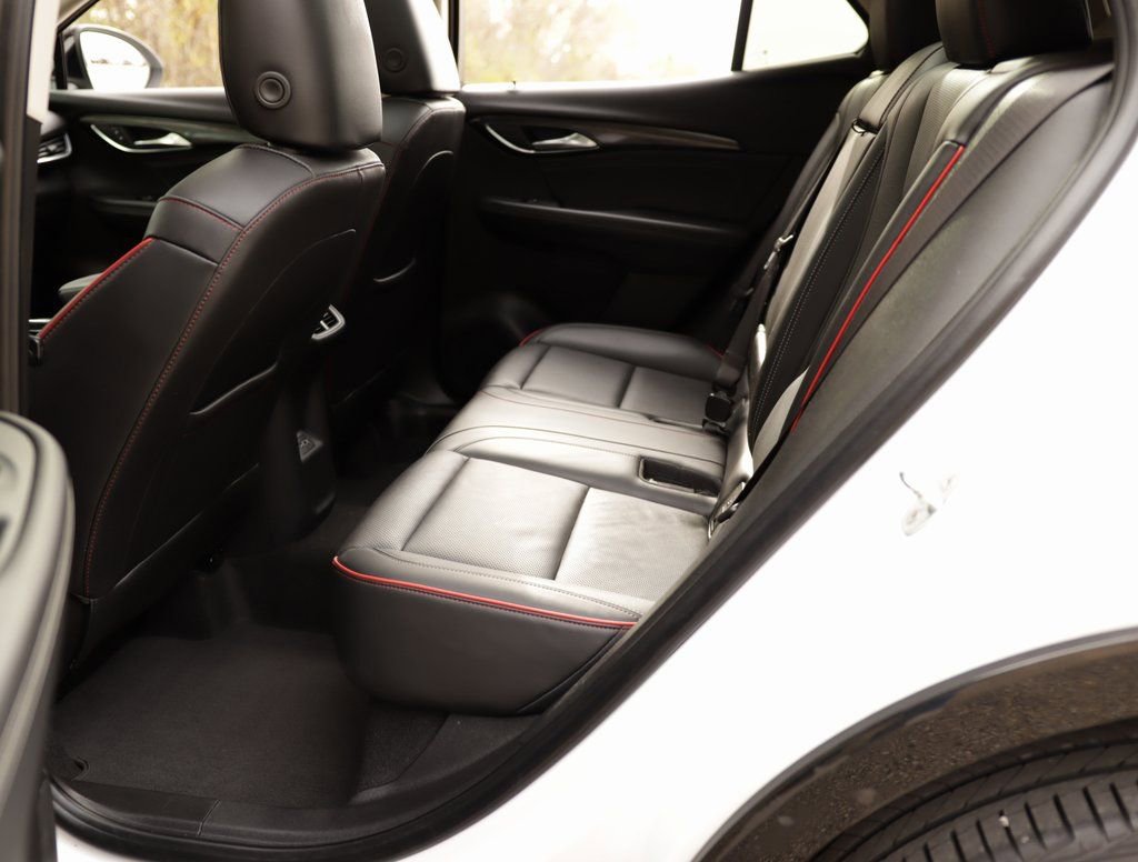 Used 2023 Buick Envision Essence w/ Sport Touring Package image 27