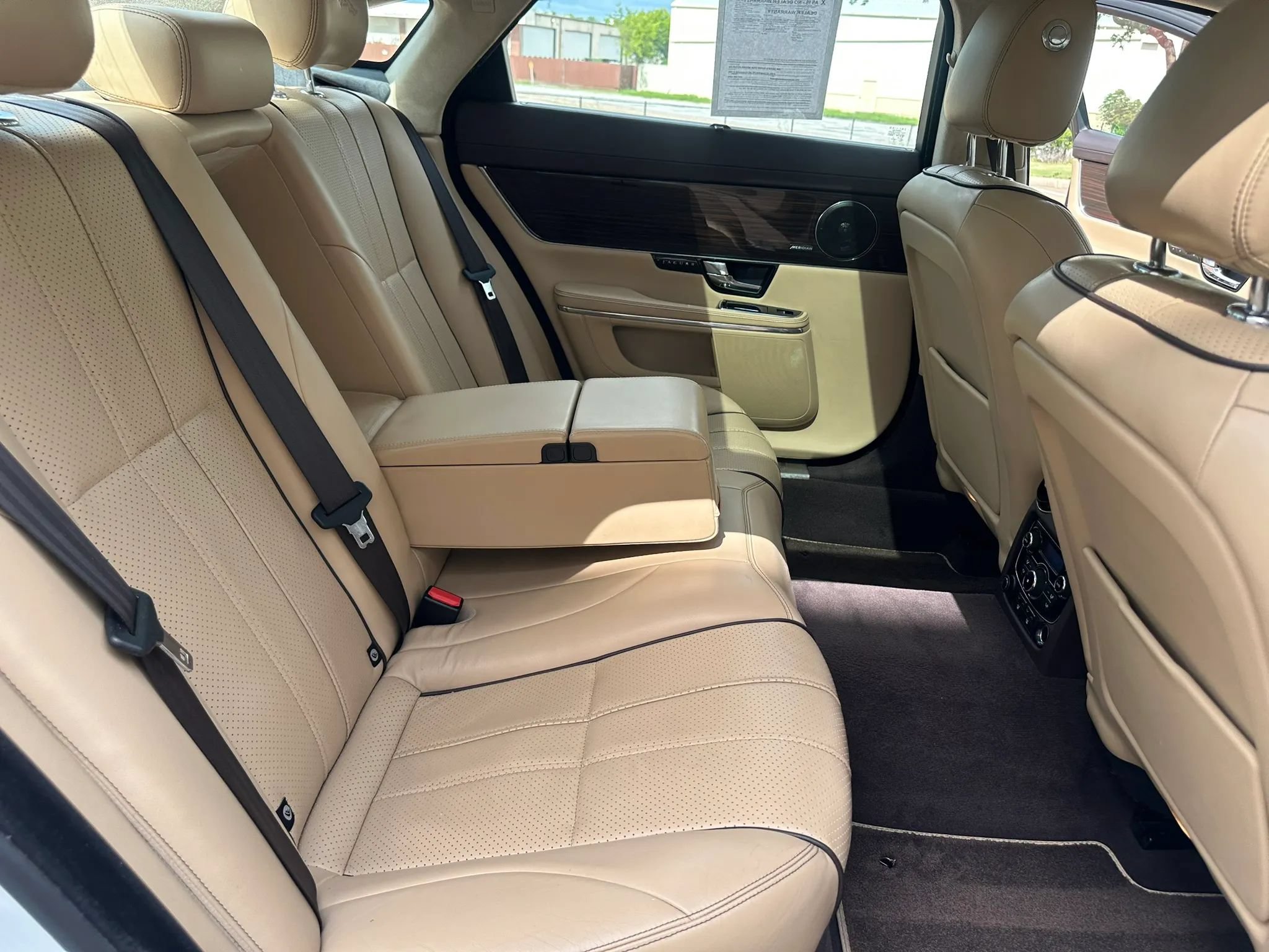 Used 2013 Jaguar XJ L Portfolio RWD image 25
