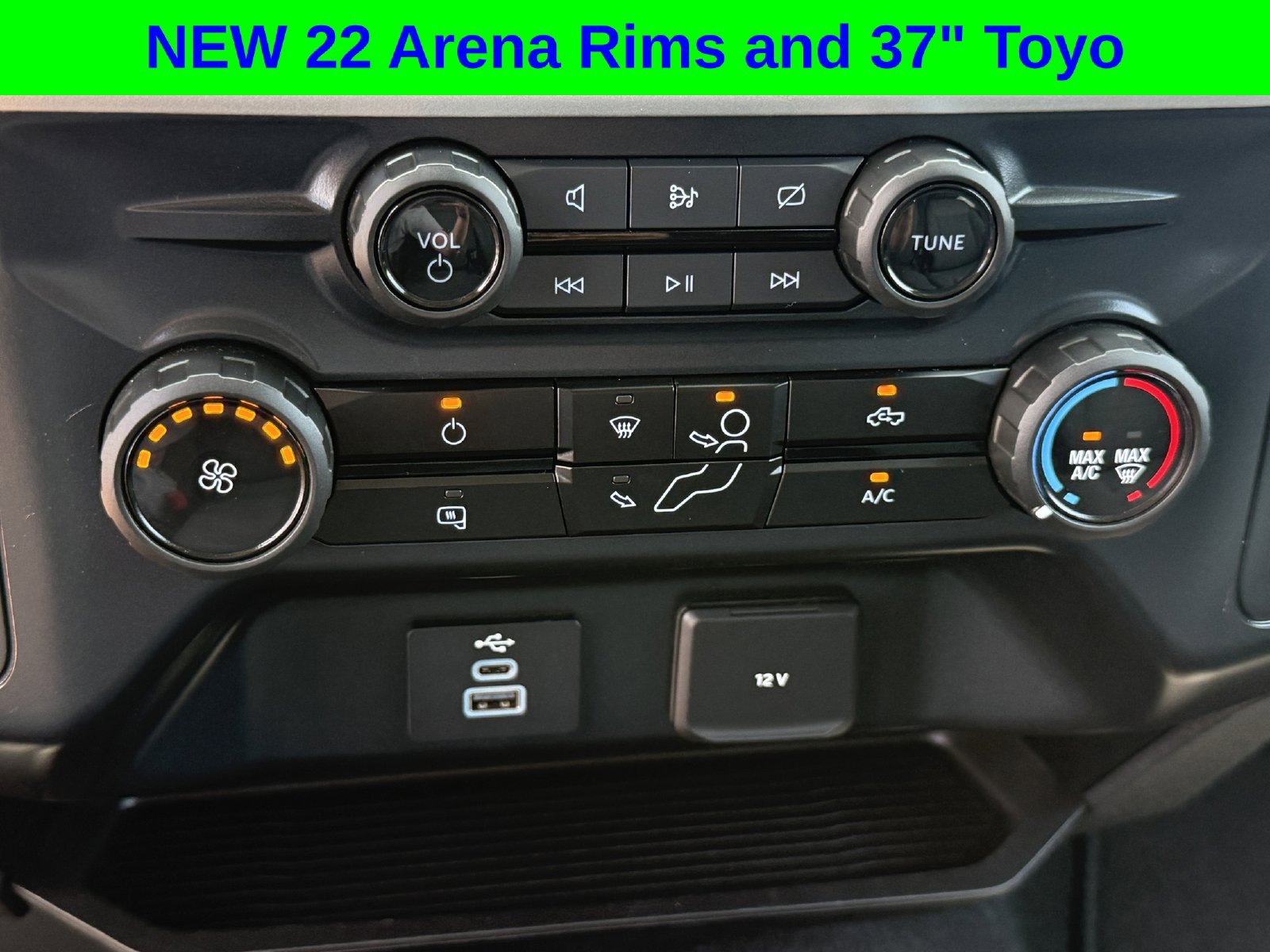 Used 2024 Ford F450 XLT AWD/4WD image 26