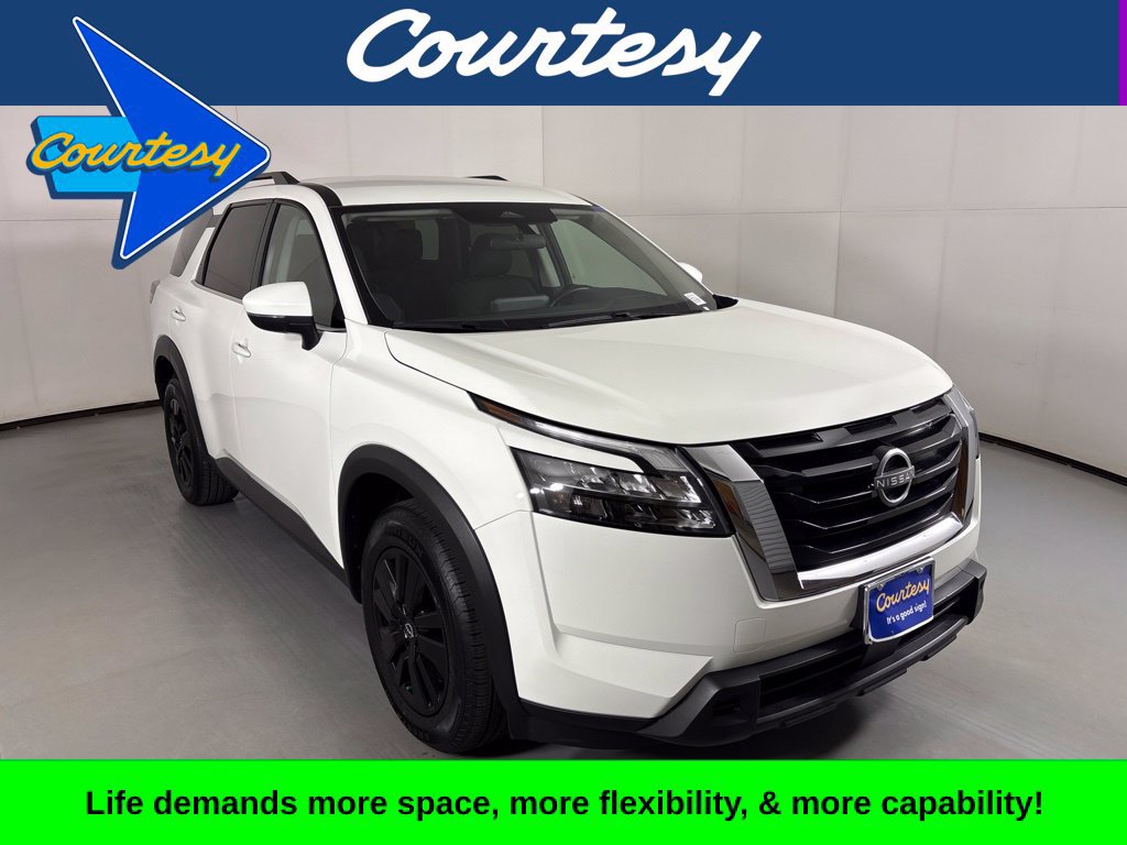 Used 2025 Nissan Pathfinder SV