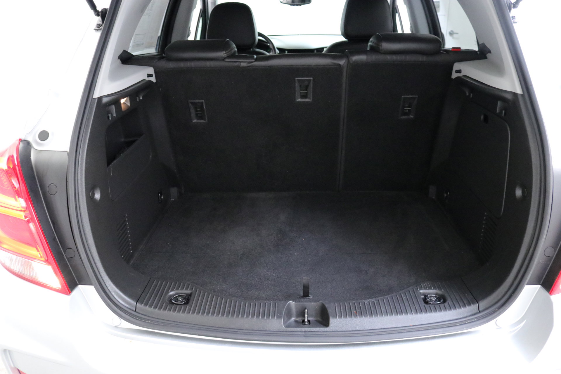 Used 2022 Chevrolet Trax LT w/ LT Convenience Package image 25