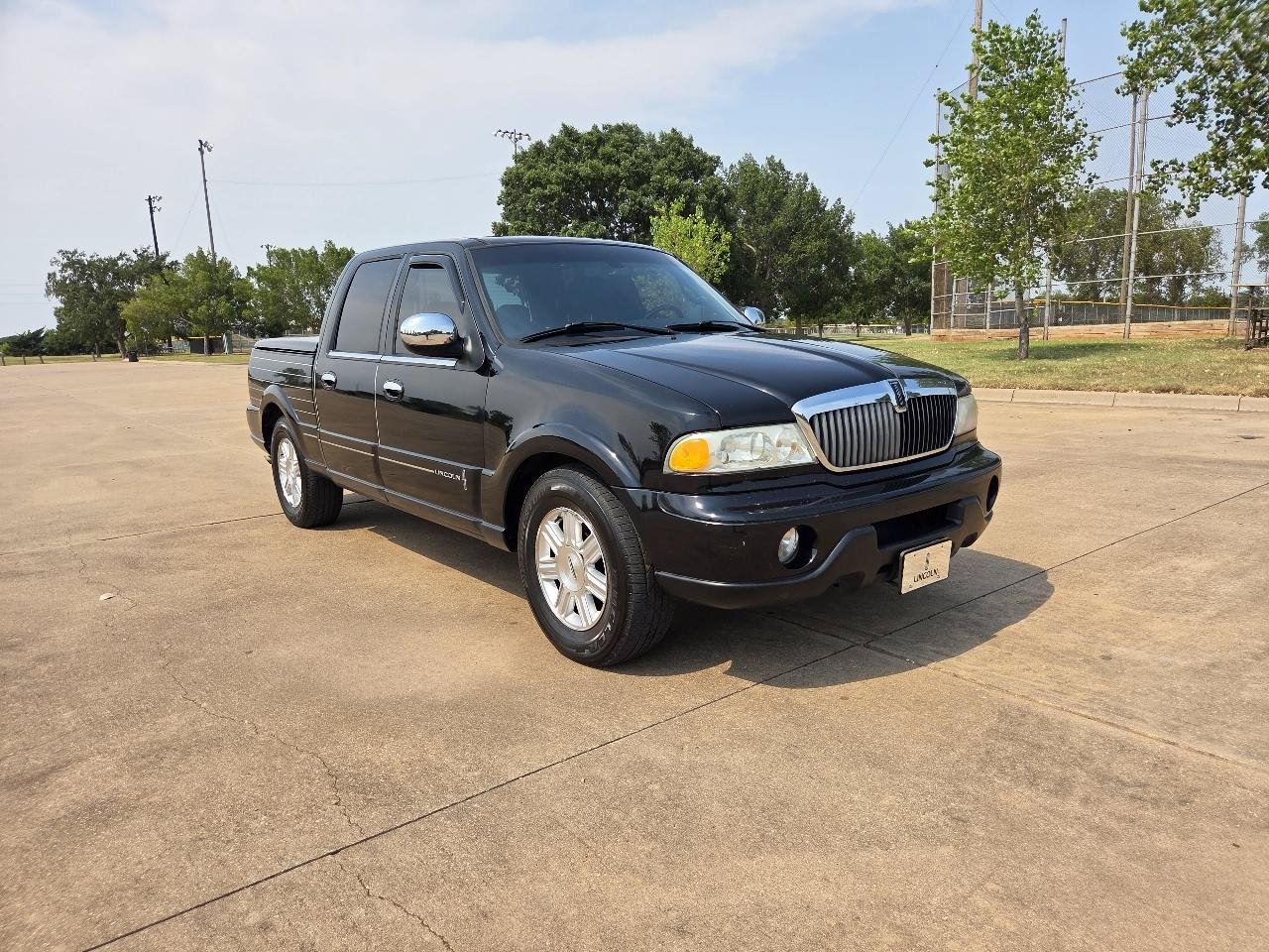 Used 2002 Lincoln Blackwood RWD image 24