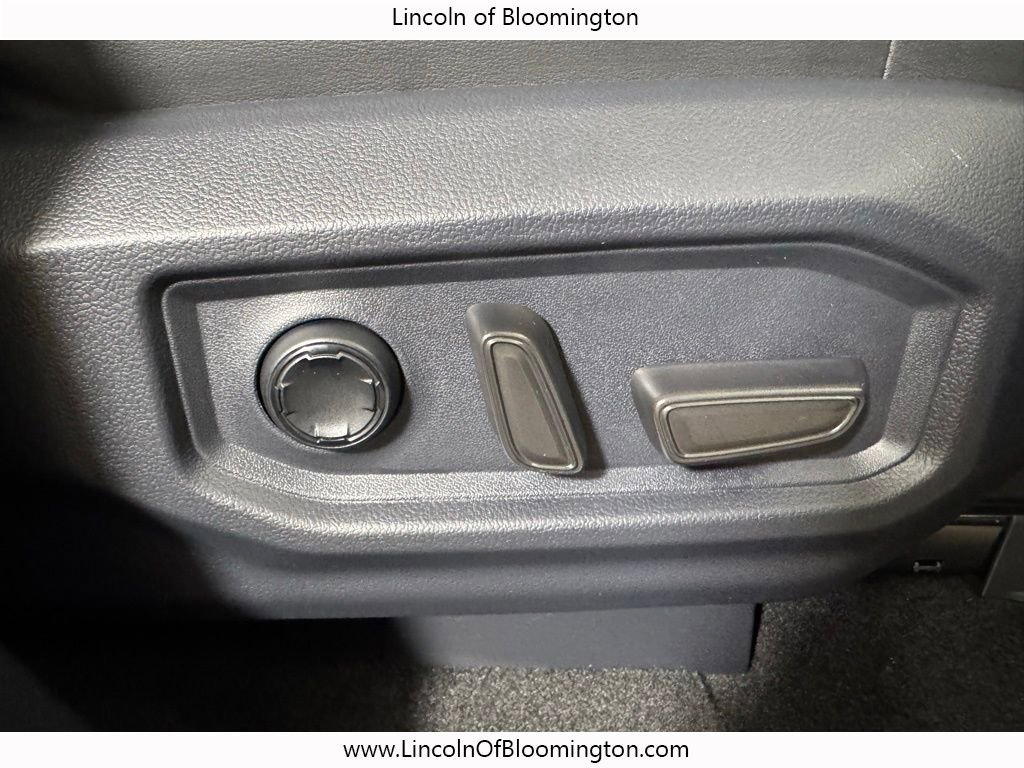 Used 2025 Toyota Tundra Platinum image 16