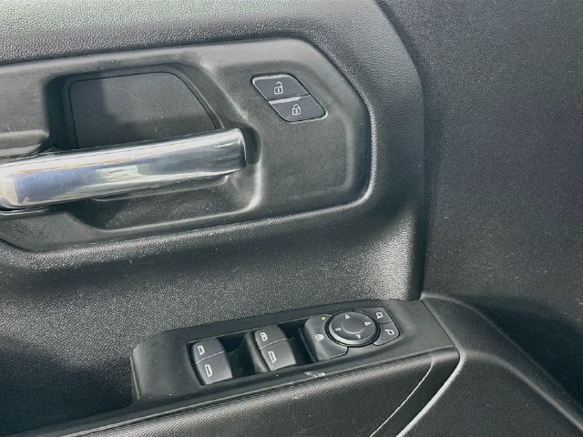 Used 2024 Chevrolet Silverado 1500 Custom w/ LPO, Dark Essentials Package AWD/4WD image 18