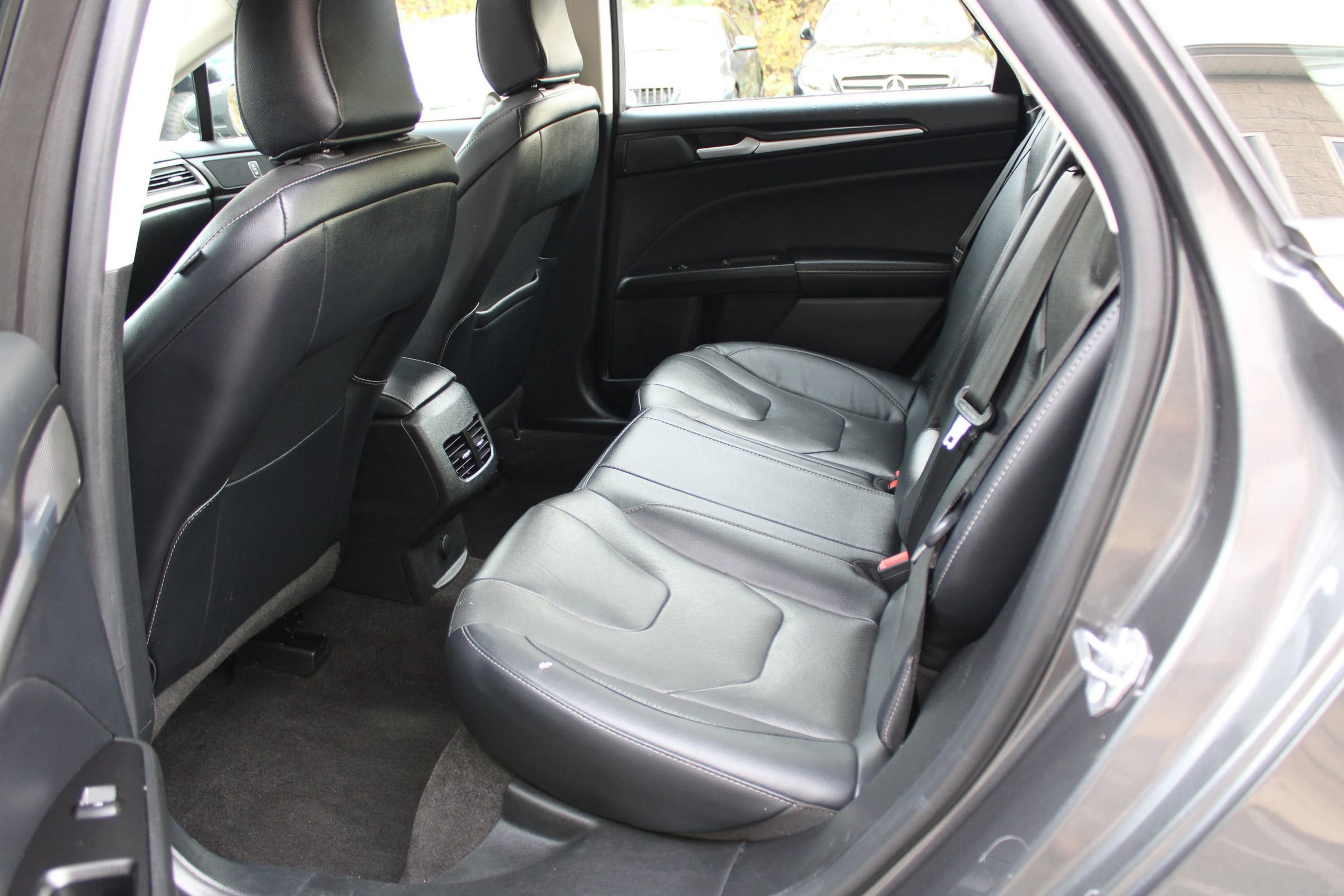 Used 2020 Ford Fusion Titanium image 27