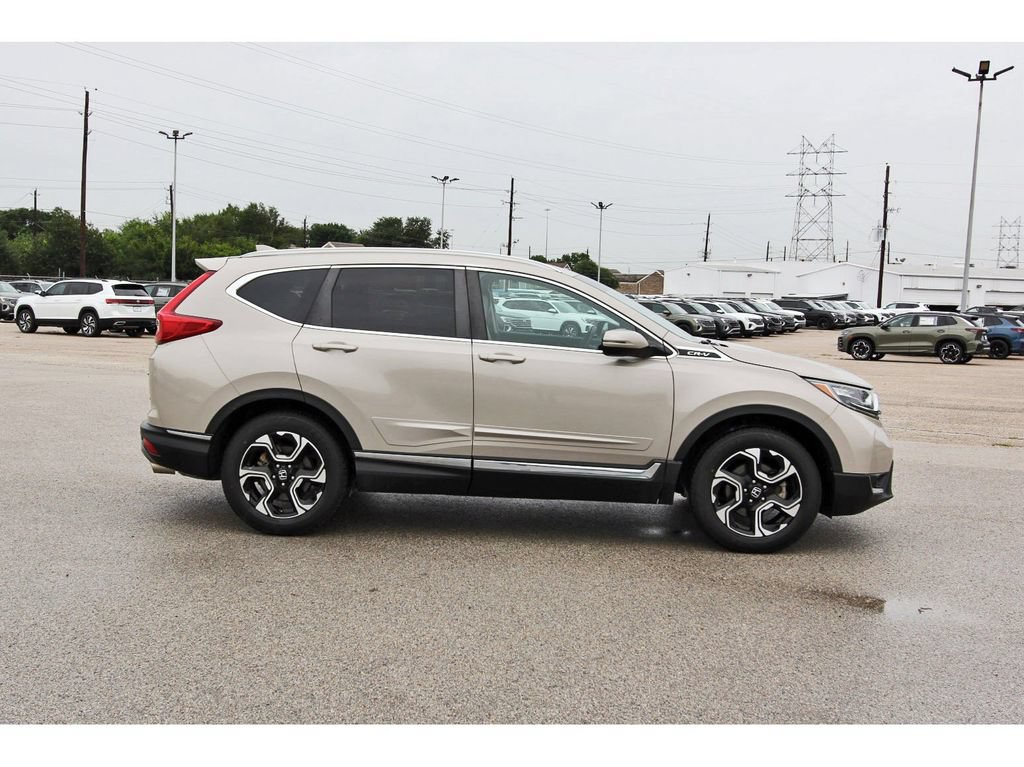 Used 2018 Honda CR-V Touring image 2