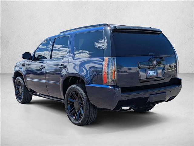 Used 2013 Cadillac Escalade Premium RWD image 8