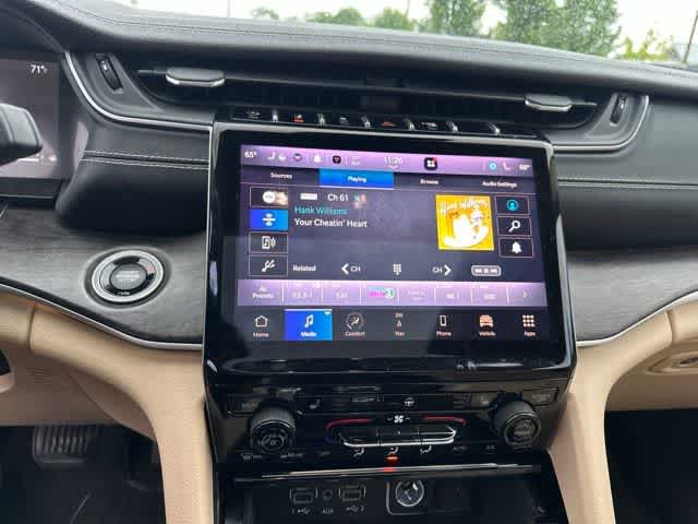 Used 2021 Jeep Grand Cherokee L Limited AWD/4WD image 9