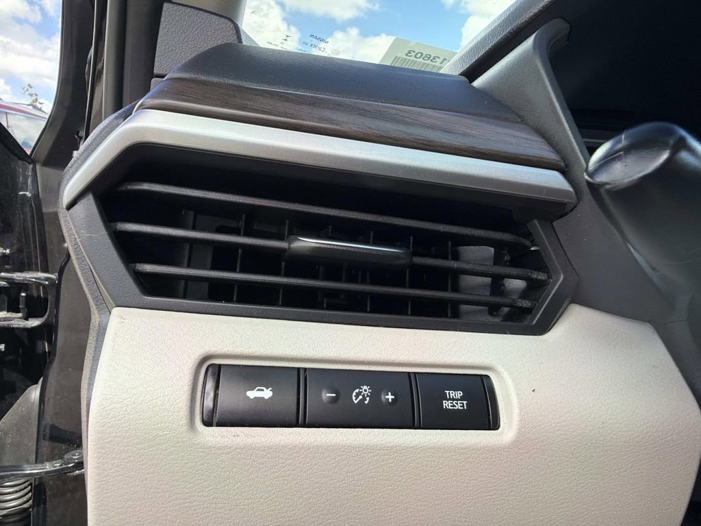 Certified 2024 Nissan Altima 2.5 SV image 30