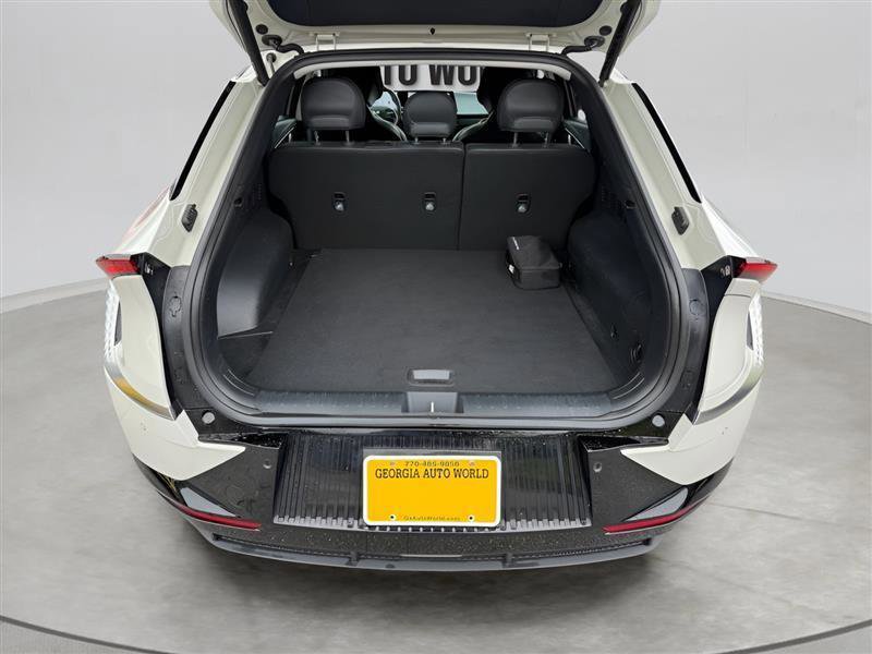 Used 2023 Kia EV6 Wind RWD image 17