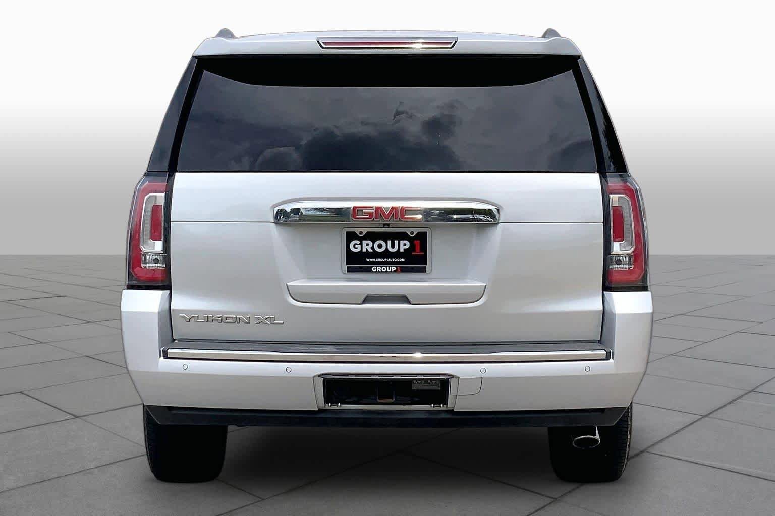 Used 2016 GMC Yukon XL Denali w/ Open Road Package RWD image 4