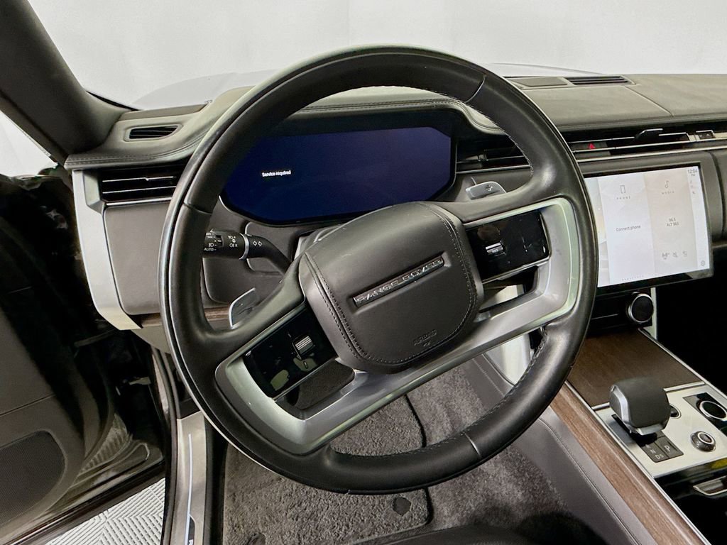Used 2023 Land Rover Range Rover SE image 12