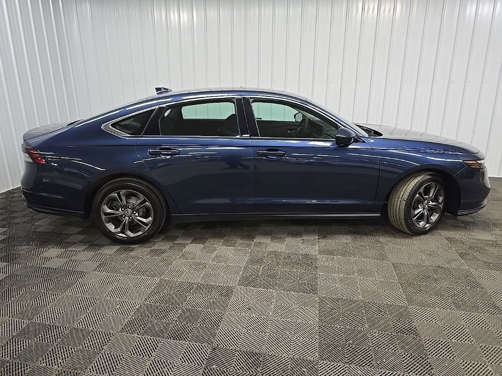 Used 2023 Honda Accord EX image 2