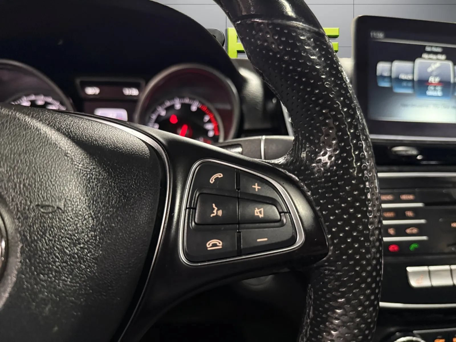 Used 2018 Mercedes-Benz GLE 350 4MATIC image 27