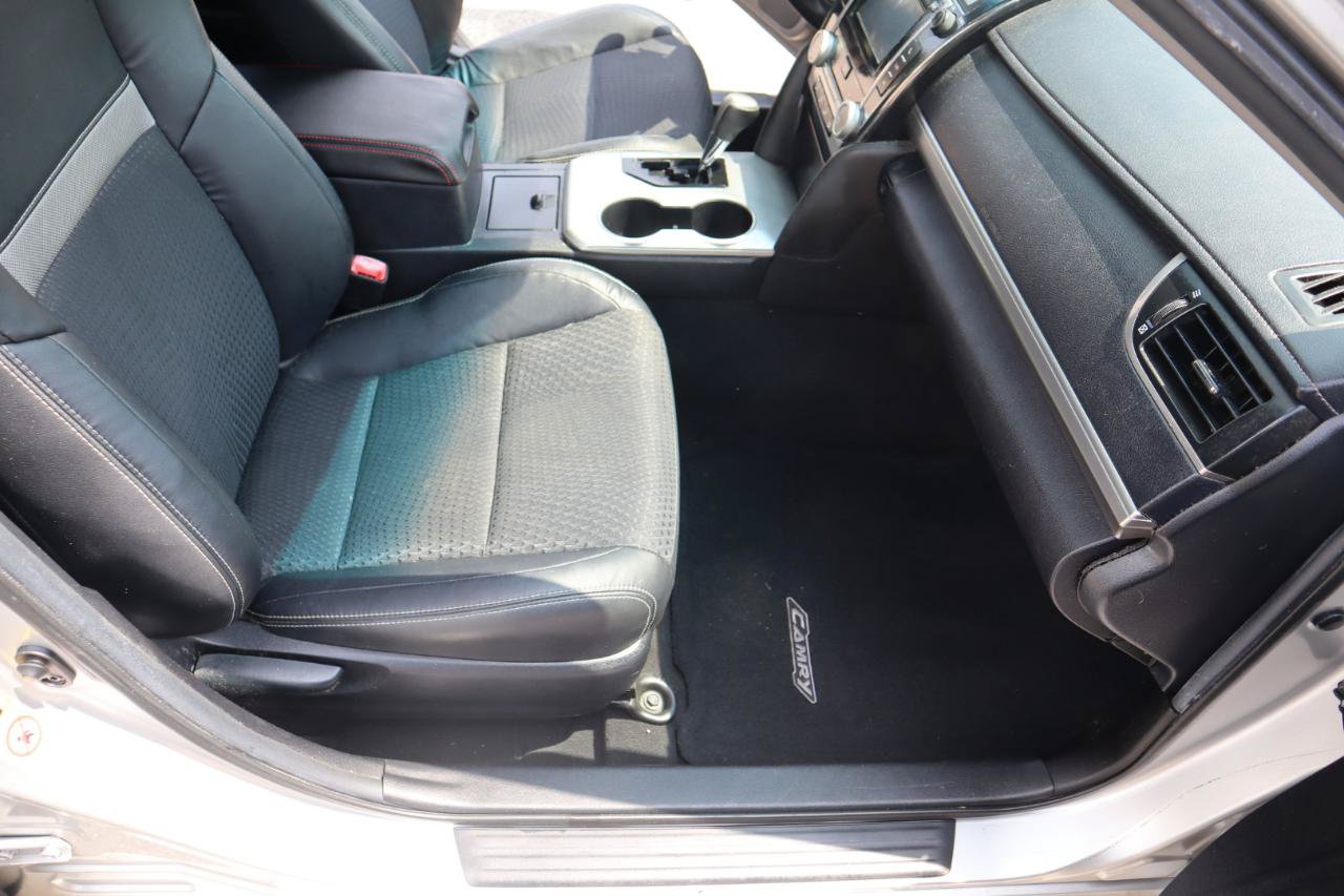 Used 2012 Toyota Camry SE FWD image 20