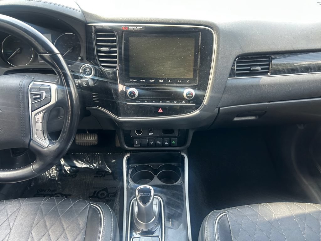 Used 2022 Mitsubishi Outlander LE AWD/4WD image 11