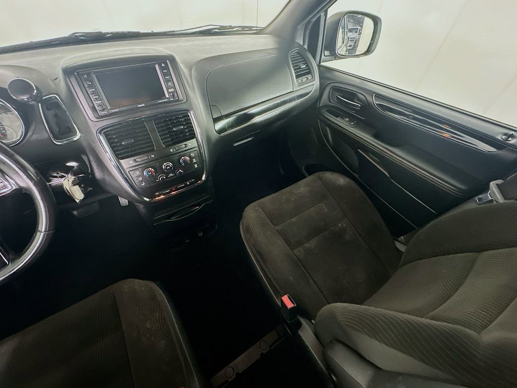 Used 2018 Dodge Grand Caravan SE FWD image 11
