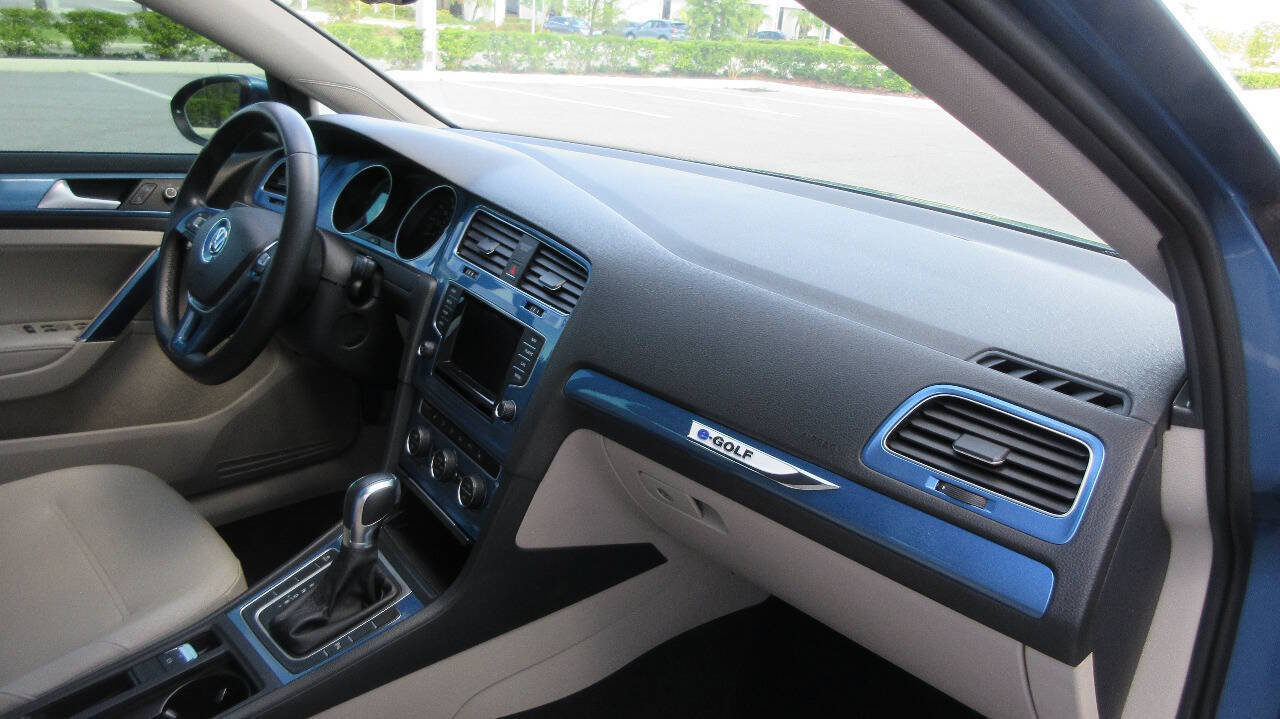 Used 2015 Volkswagen e-Golf SEL Premium FWD image 24